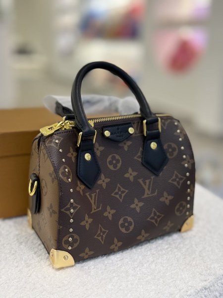 شنطة  2323LV